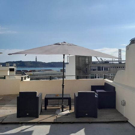 Apartamento Sobre O Rio Lisbon Exterior photo